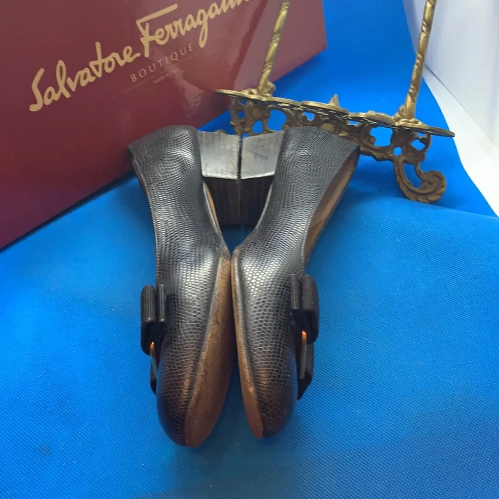 Salvatore Ferragamo croc embossed Black leather with‎ bow shoes